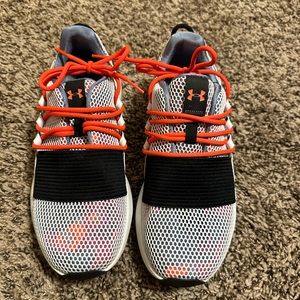 Under Armour Sneakers